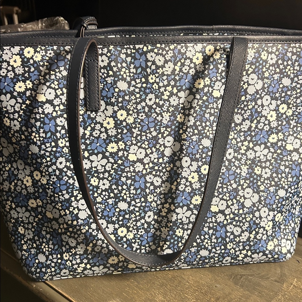 Michael Kors Emry Large TZ Tote‎ Navy Floral - Picture 4 of 4
